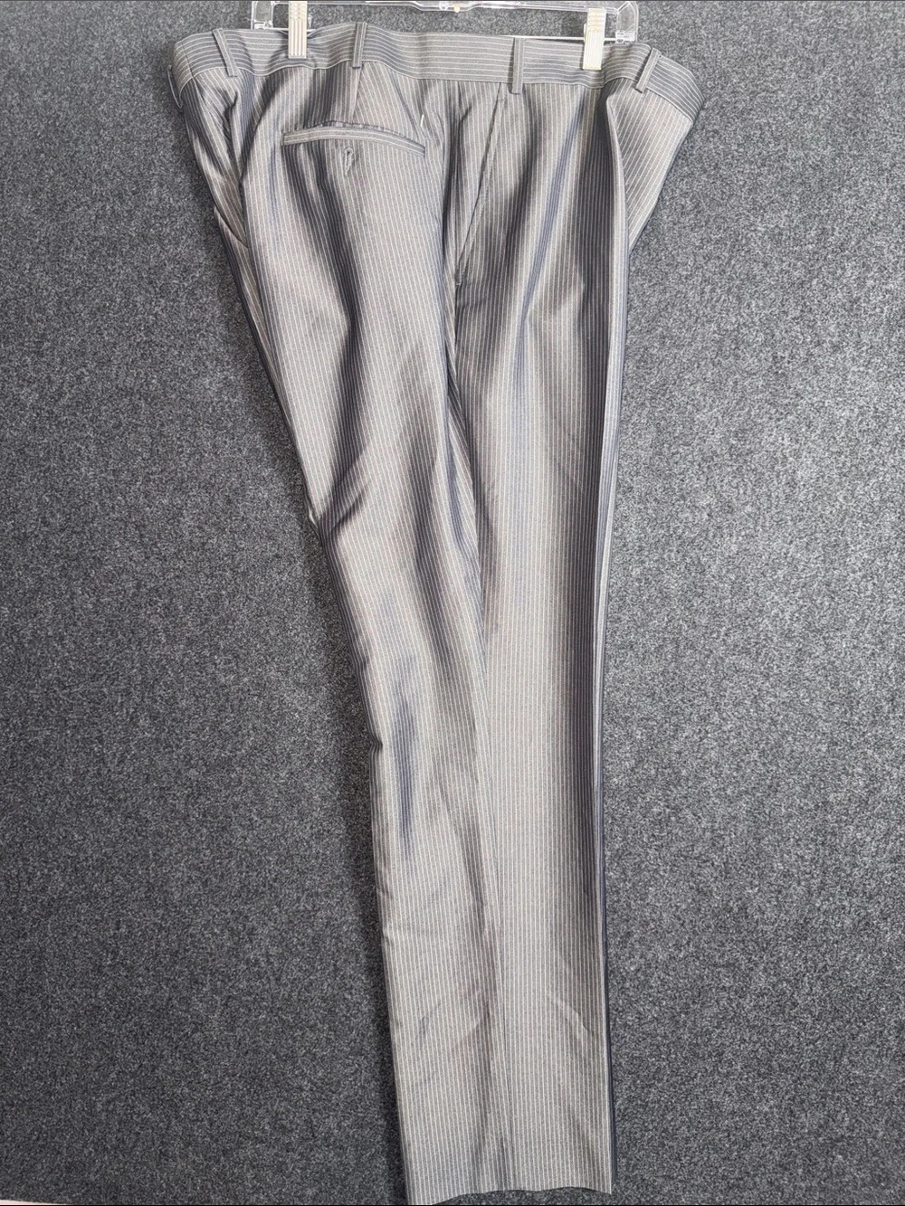 Kenneth Cole Unlisted Mens Grey Pinstripe 2 Piece Suit 46R W40 LL711